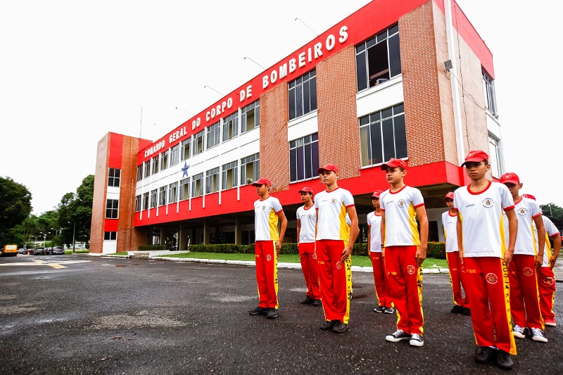 Programa auxilia jovens na formação como cidadão