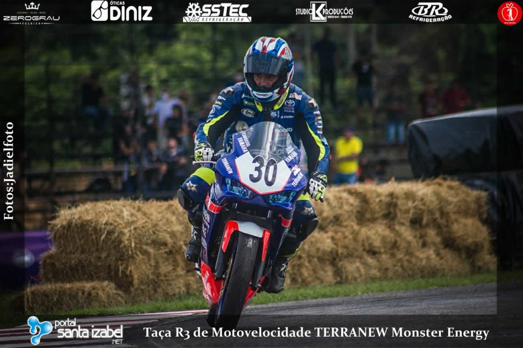 Emoção, adrenalina e muito ronco dos motores marcaram a Taça R3 de Motovelocidade Terranew Monster Energy