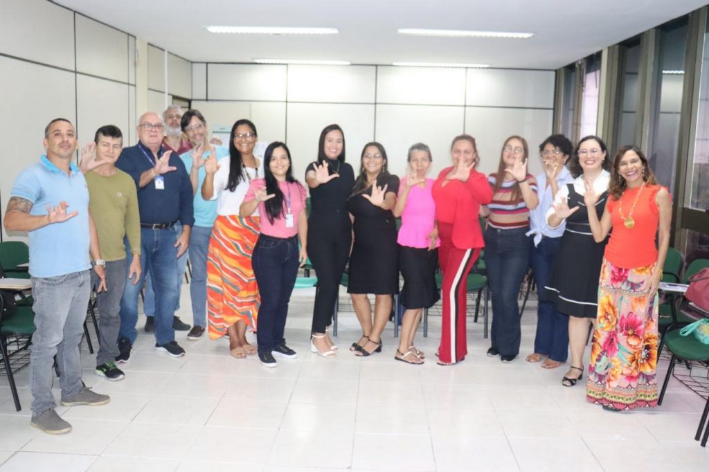 Governo do Estado vai ofertar curso de libras para servidores da segurança pública