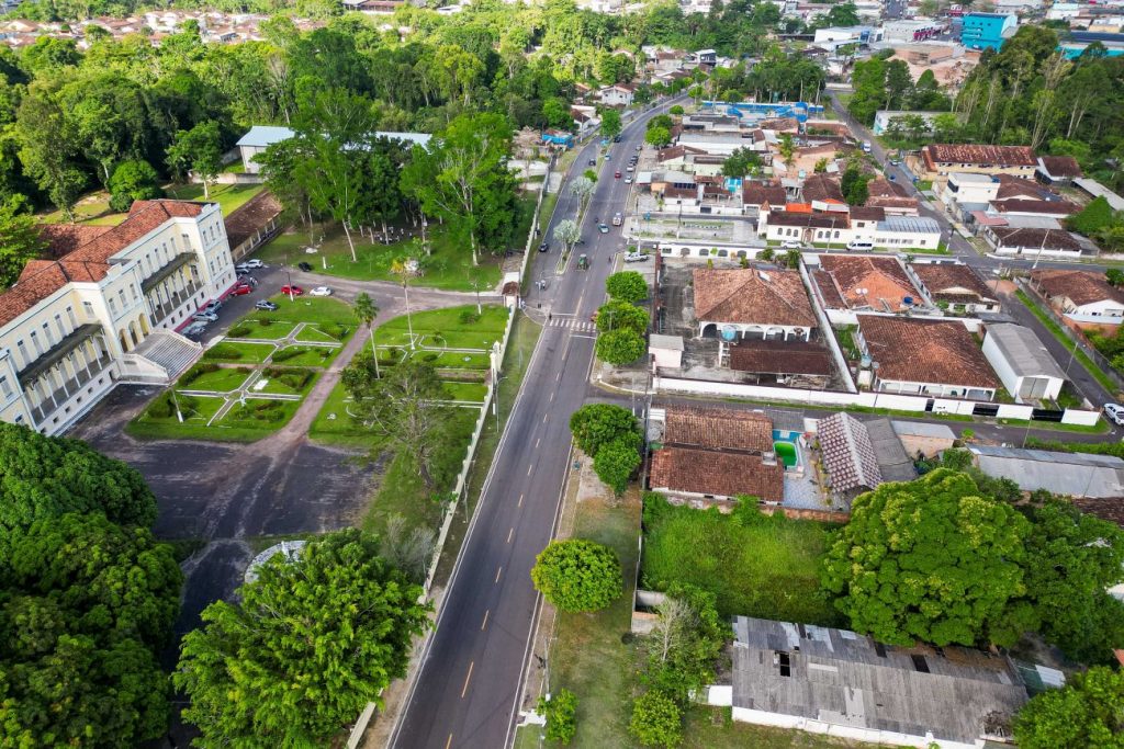 Estado entrega novas obras e chega a 29 quilômetros de asfalto em Santa Izabel do Pará