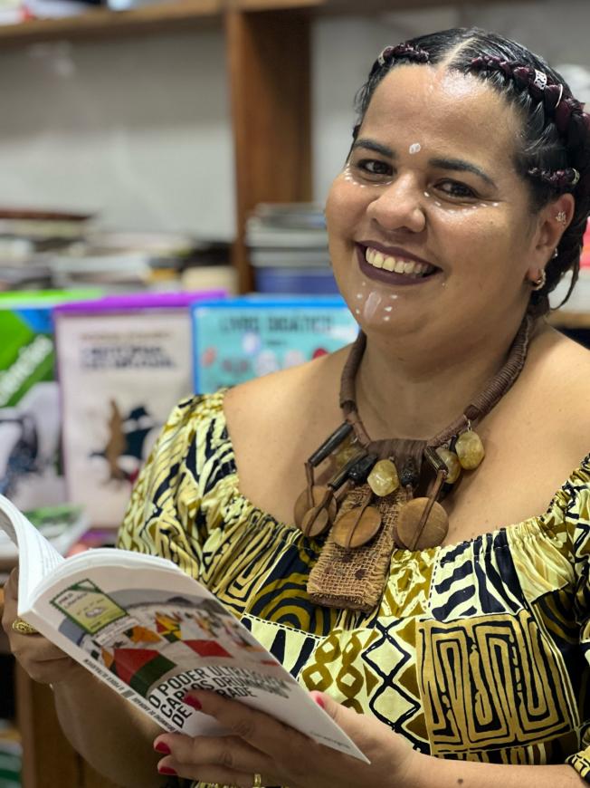 Professora da rede estadual é finalista de Prêmio sobre Equidade Racial e de Gênero